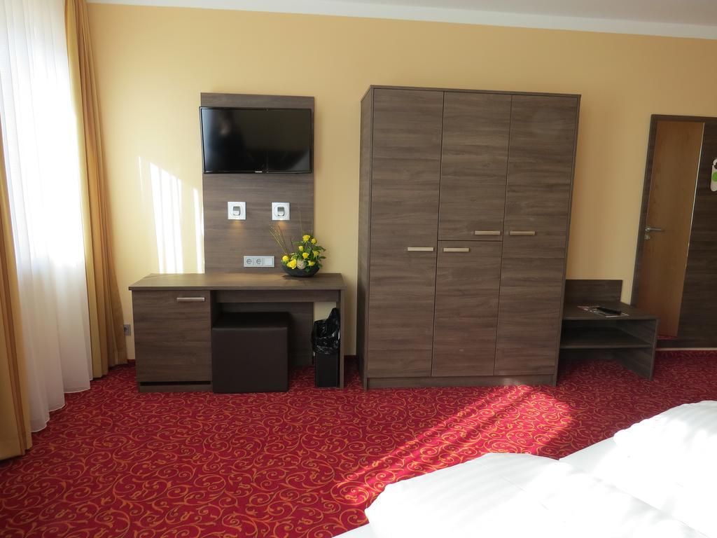 Ates 3* Лампертхайм